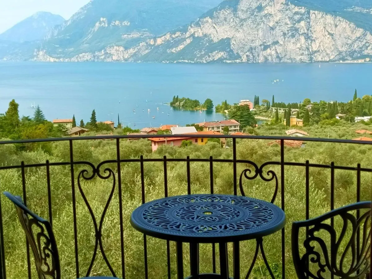 Domus Incantus Malcesine Apartment